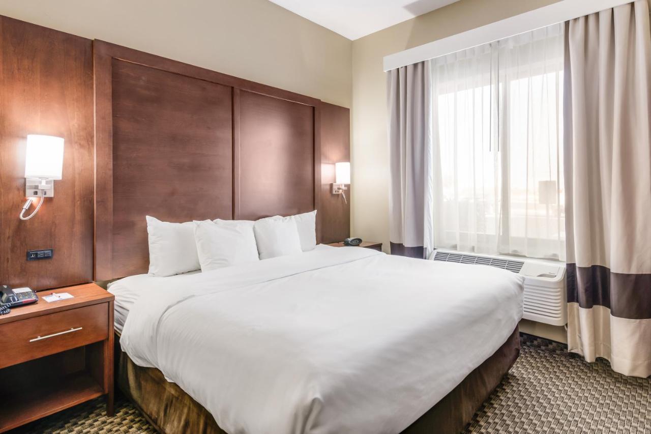 Comfort Suites Форт-Стоктон Екстер'єр фото