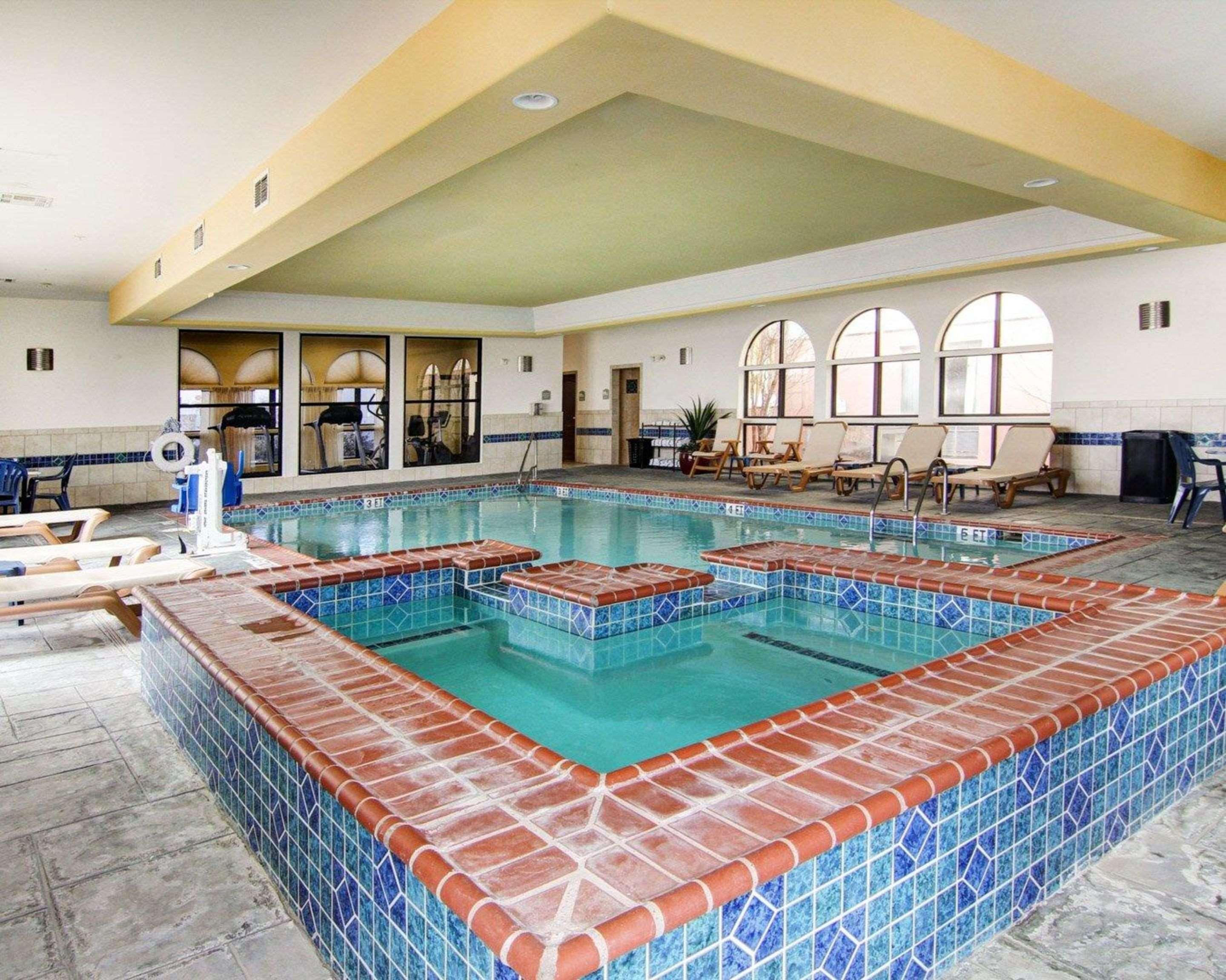 Comfort Suites Форт-Стоктон Екстер'єр фото