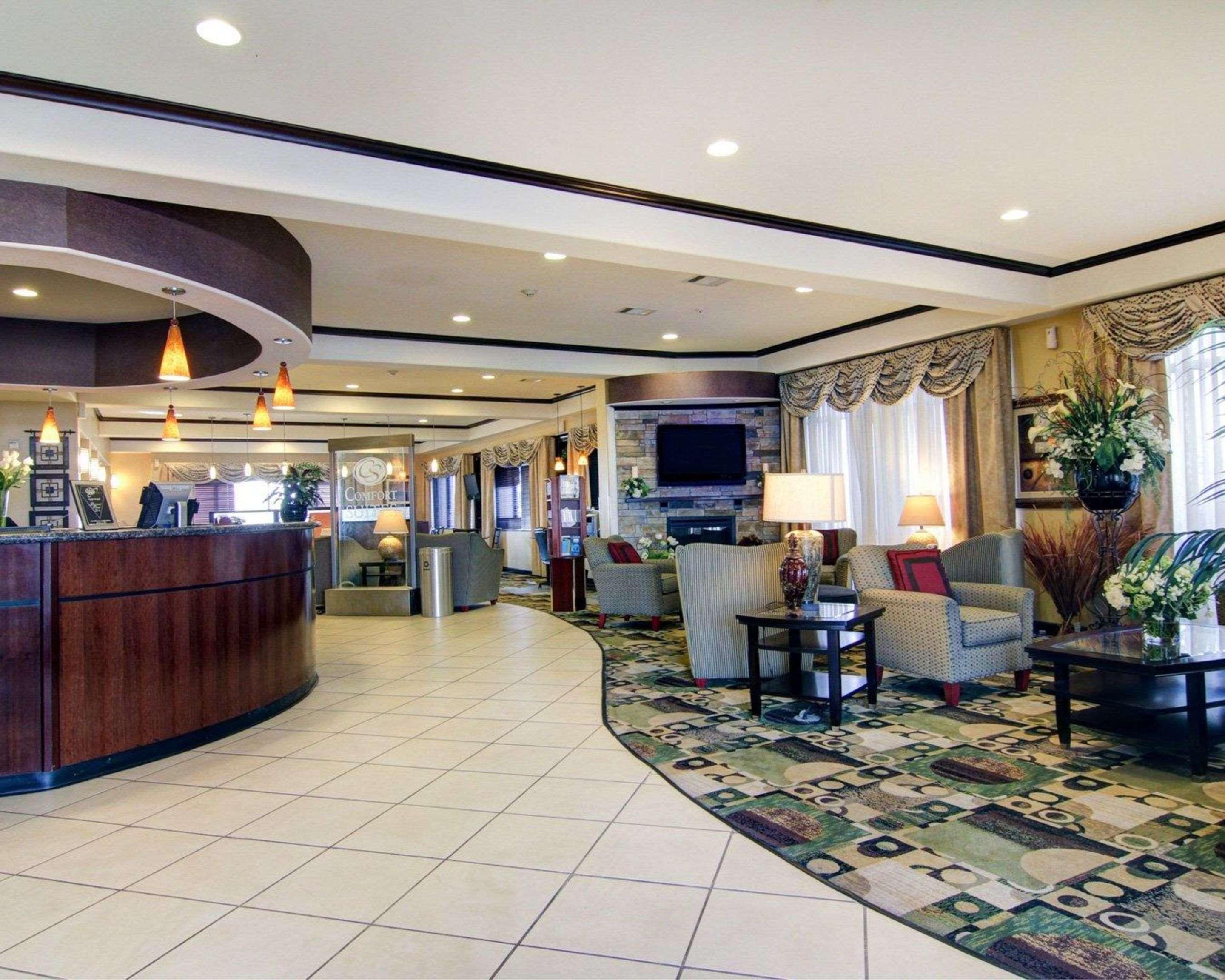Comfort Suites Форт-Стоктон Екстер'єр фото